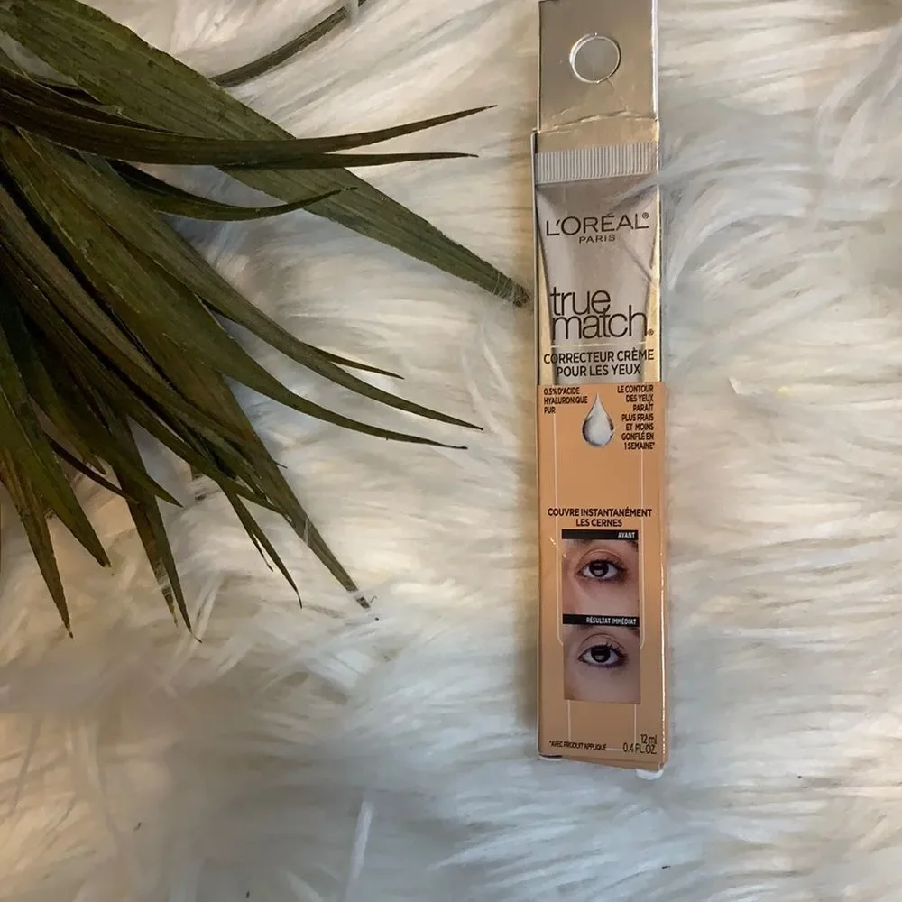 L’Oreal Truematch eyecream in a concealer. C5-6 medium